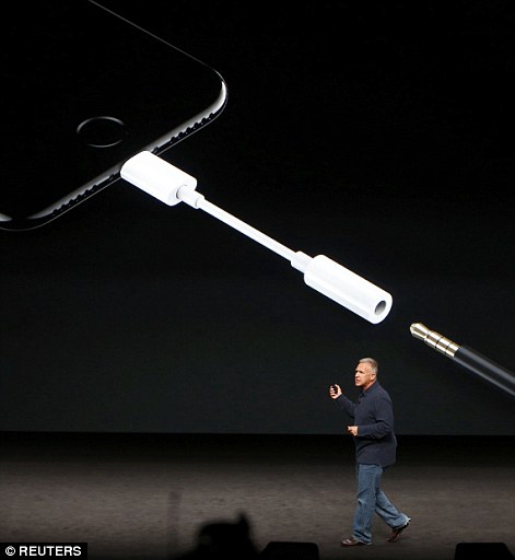 38070AAD00000578-3778252-The_adapter_that_will_allow_users_to_use_their_normal_headphones-a-7_1473281365446