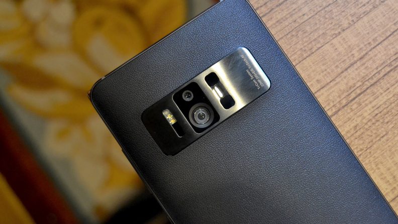 ASUS-ZenFone-AR-AA-9-792x446