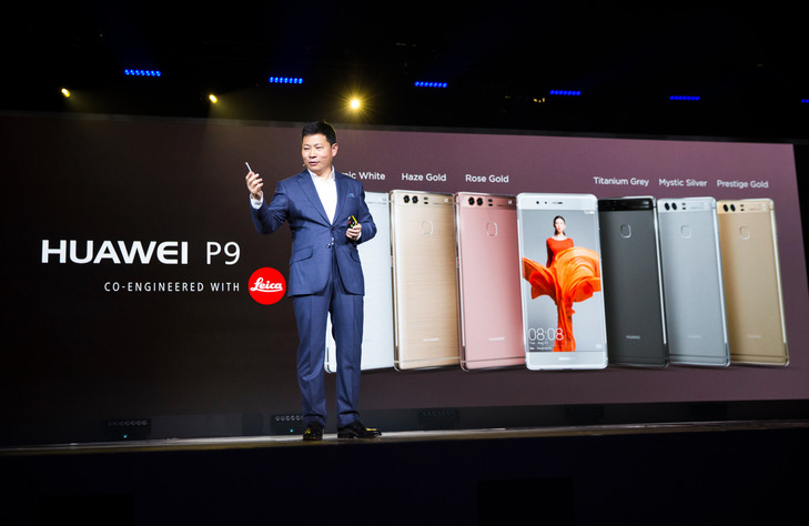 Richard-Yu-Huawei-presente-6-avril-2016-Londres-smartphone-P9-developpe-avec-Leica_0_730_474