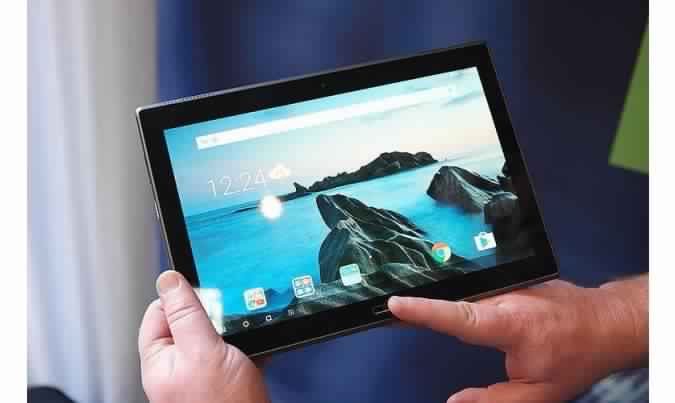 lenovo-tab-4-pro-in-hand_675403