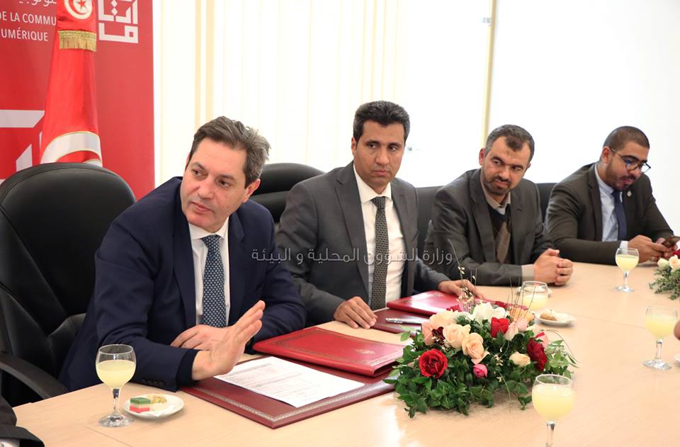 29213815_1610386445705645_4250877824618987520_n